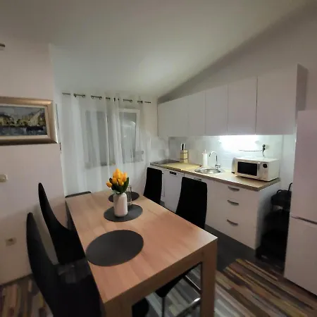 Appartamento Apartman Roko *
